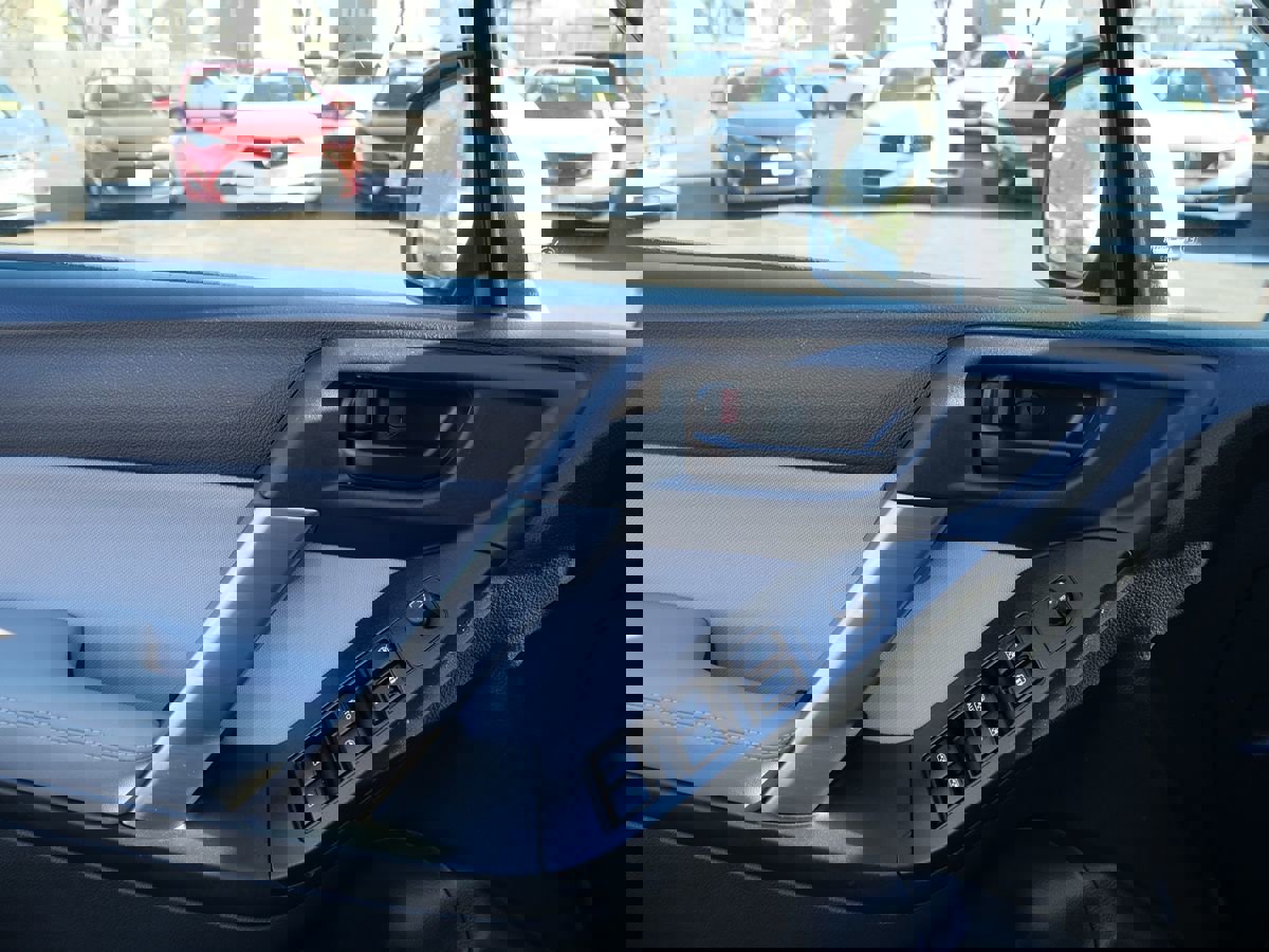 Used 2016 Subaru Forester 2.5i Premium w/ All-Weather Package image 13