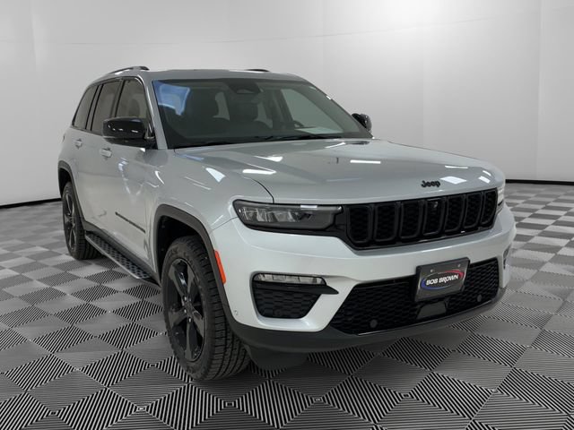 Used 2023 Jeep Grand Cherokee Limited w/ Luxury Tech Group II AWD/4WD image 7