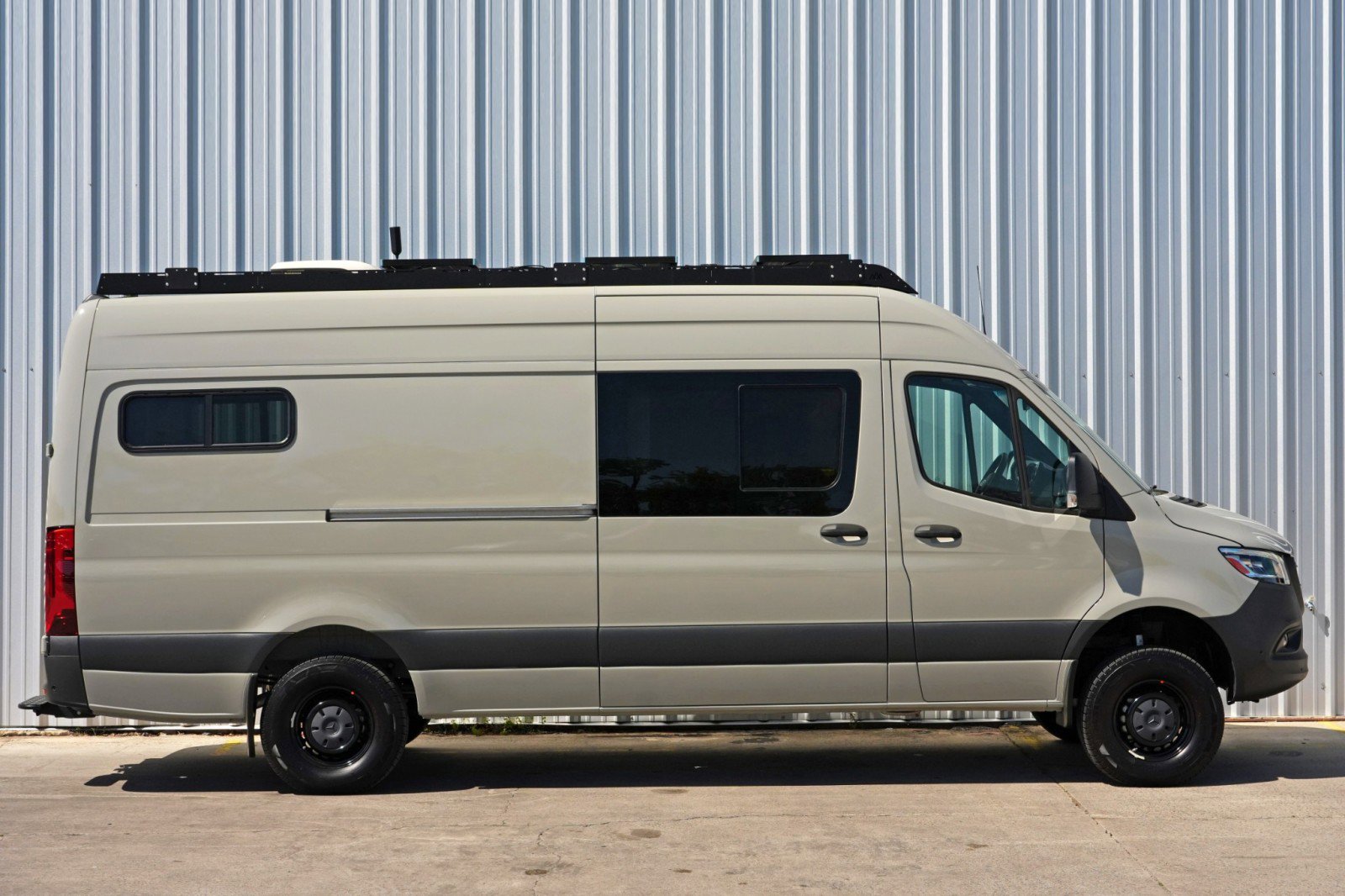 Used 2023 Mercedes-Benz Sprinter 2500 image 68