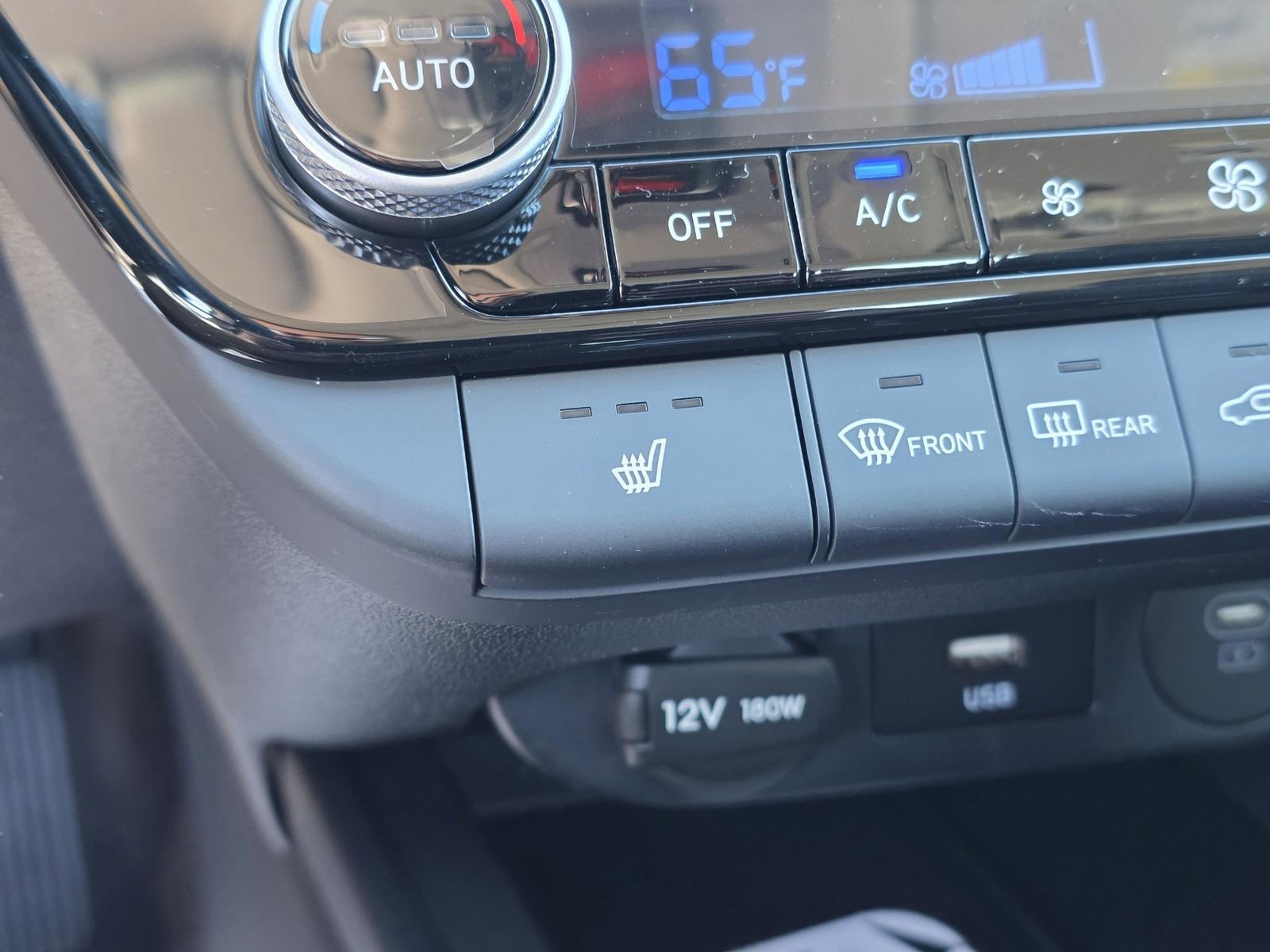 New 2026 Hyundai Elantra Limited image 29