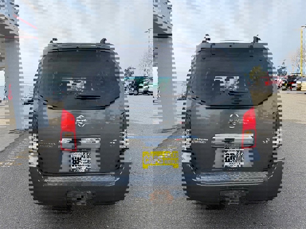 Used 2006 Nissan Pathfinder SE w/ (P01) Se Premium Pkg image 7