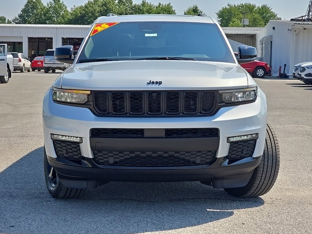 New 2025 Jeep Grand Cherokee L Limited image 2