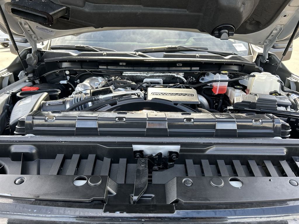 Used 2025 GMC Sierra 2500 AT4 w/ Technology Package image 29