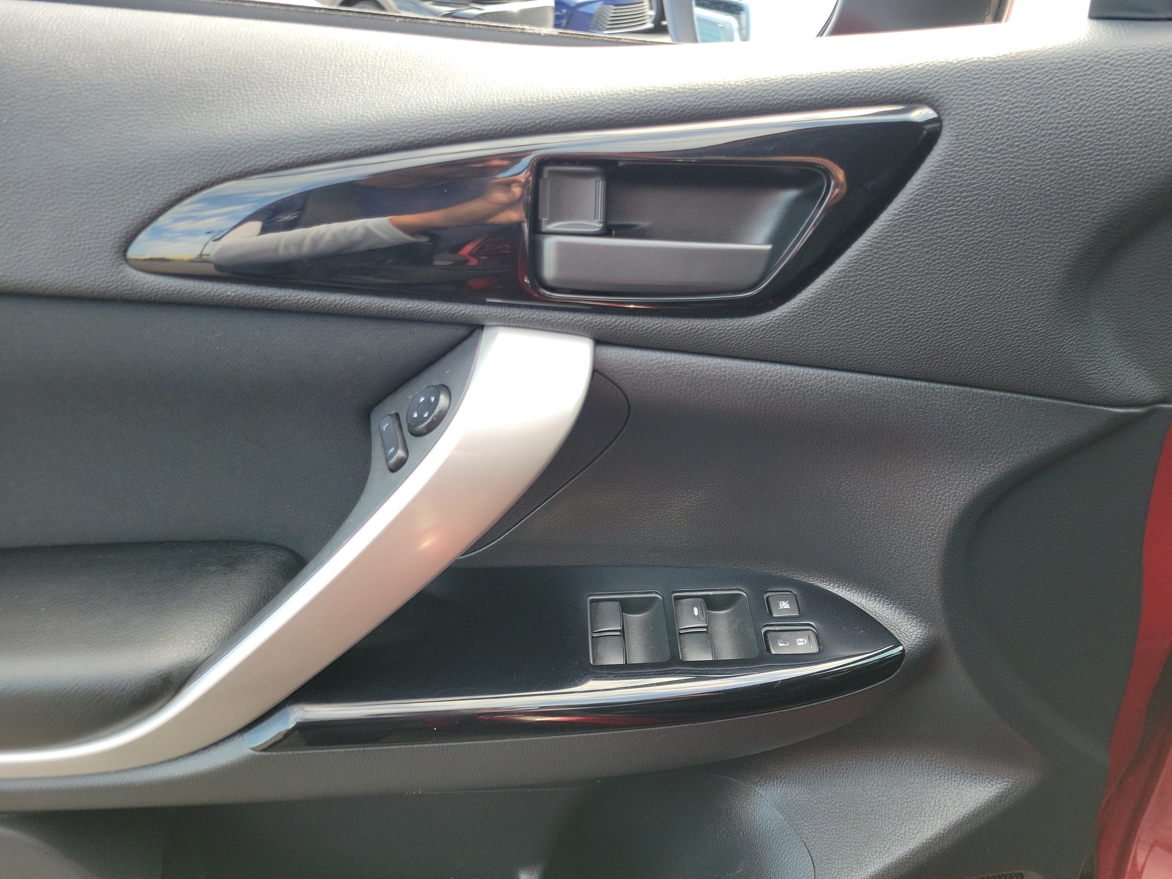 Used 2024 Mitsubishi Eclipse Cross LE AWD/4WD image 17
