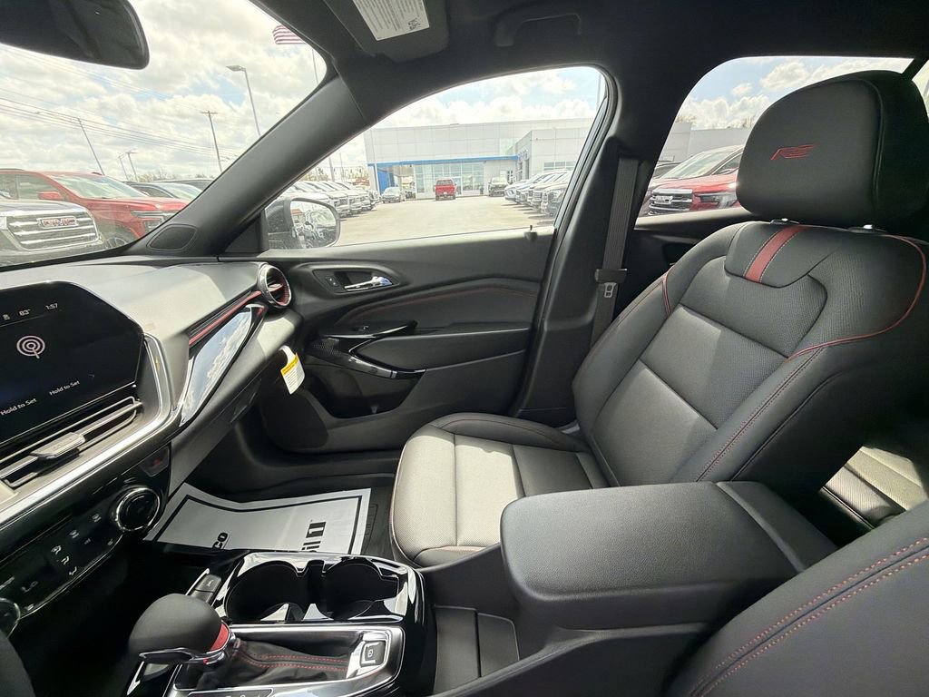 New 2026 Chevrolet Trax RS image 11