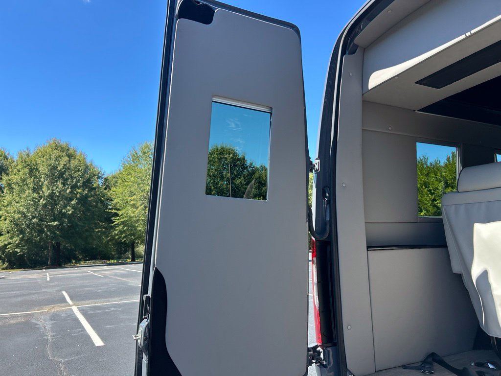 Used 2022 Mercedes-Benz Sprinter 2500 image 87