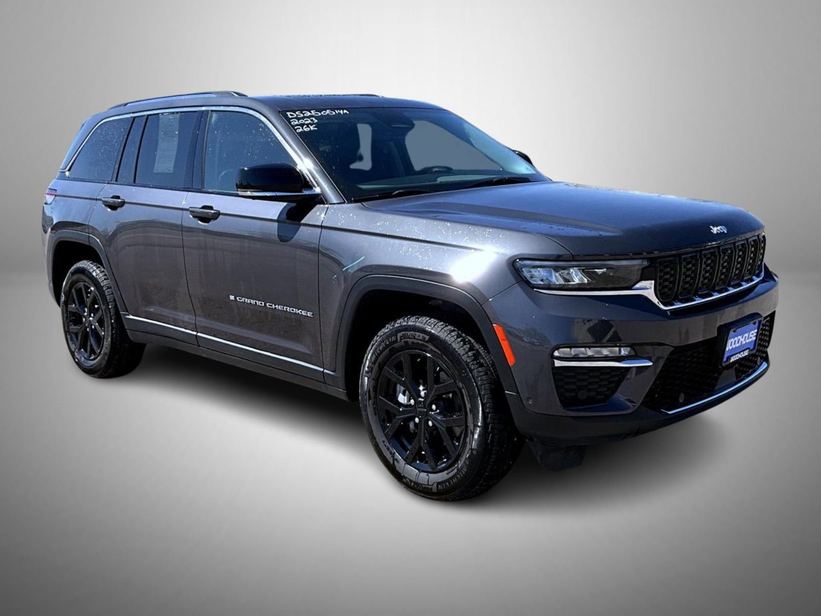 Used 2023 Jeep Grand Cherokee Limited w/ Luxury Tech Group II AWD/4WD image 3