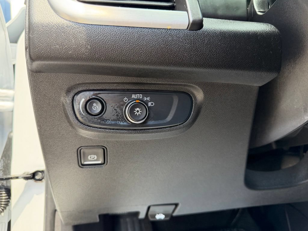 Certified 2024 GMC Terrain SLE w/ Driver Convenience Package FWD image 19