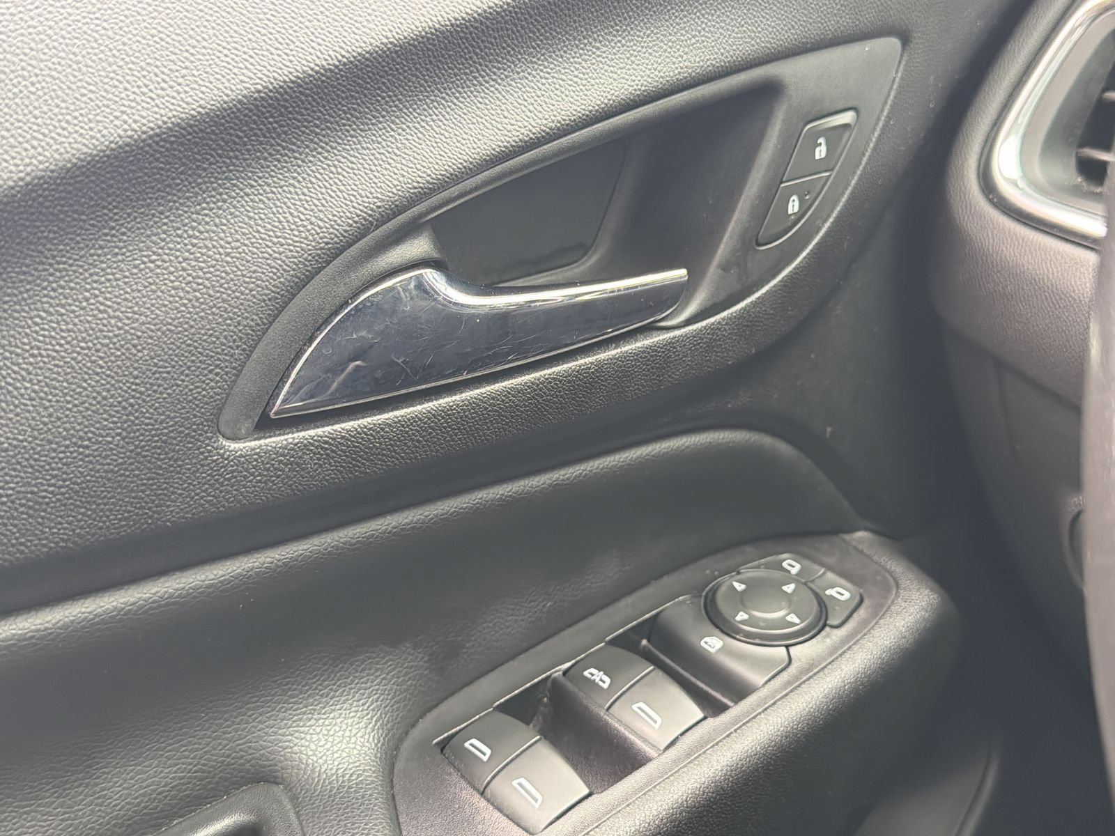 Used 2020 Chevrolet Equinox Premier AWD/4WD image 26