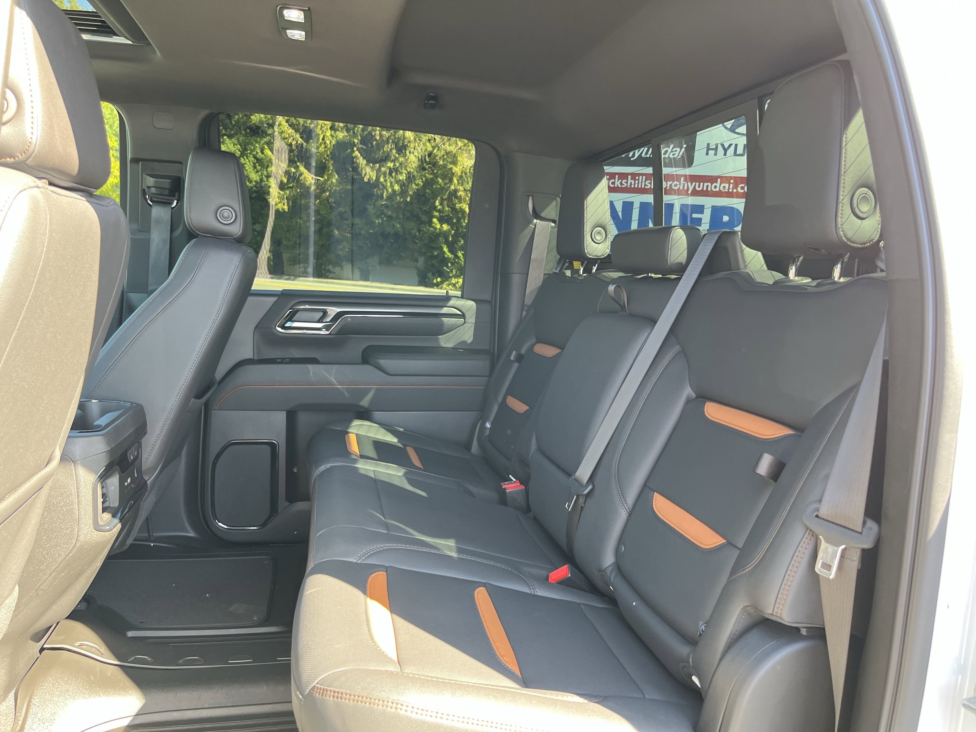 Used 2024 GMC Sierra 2500 AT4 w/ AT4 Premium Plus Package image 17