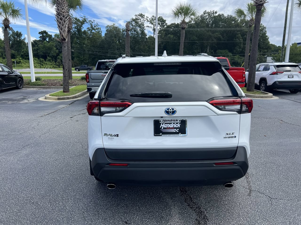 Used 2024 Toyota RAV4 XLE AWD/4WD image 9