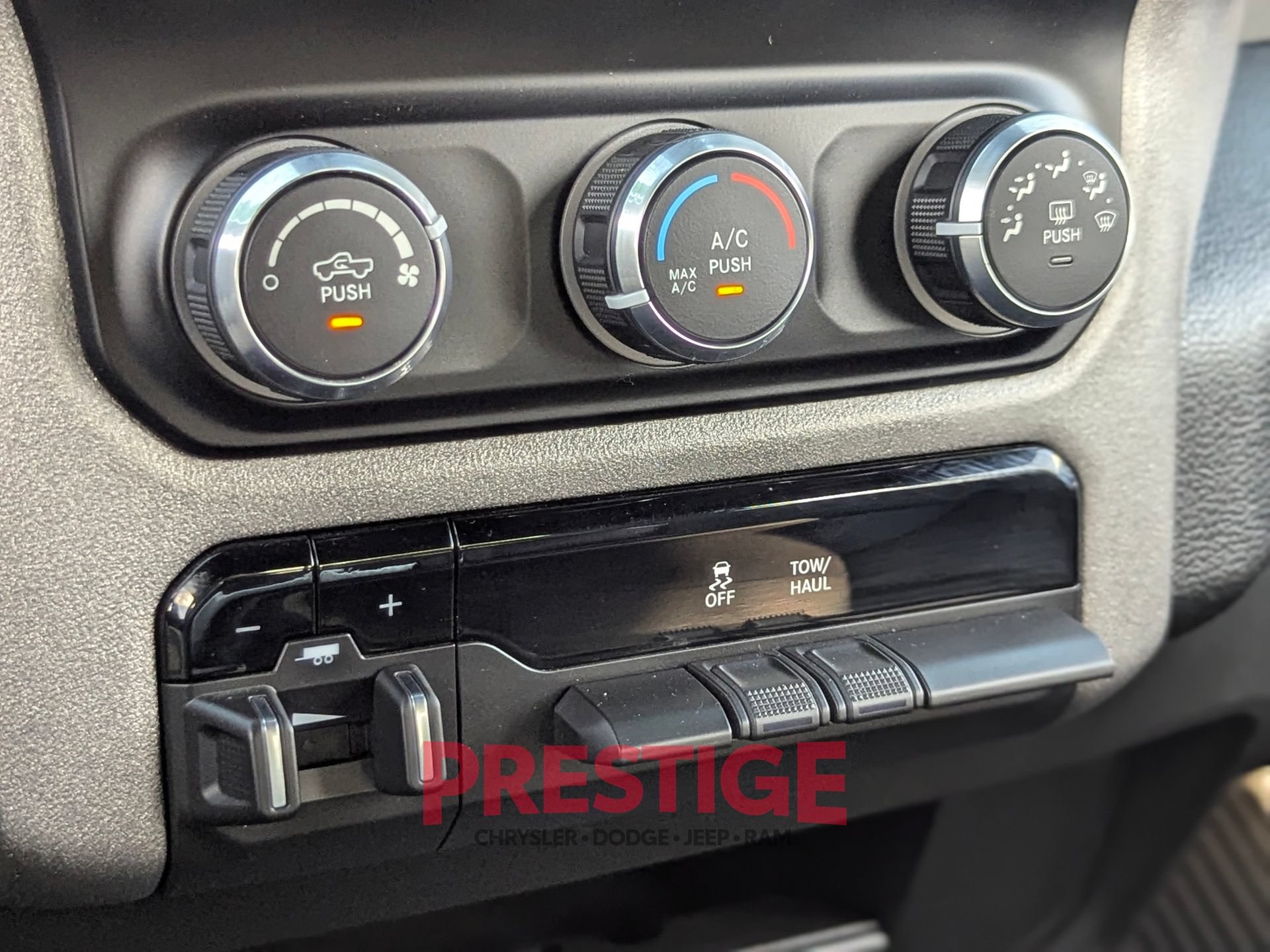 Used 2022 RAM 2500 Tradesman w/ Safety Group AWD/4WD image 24