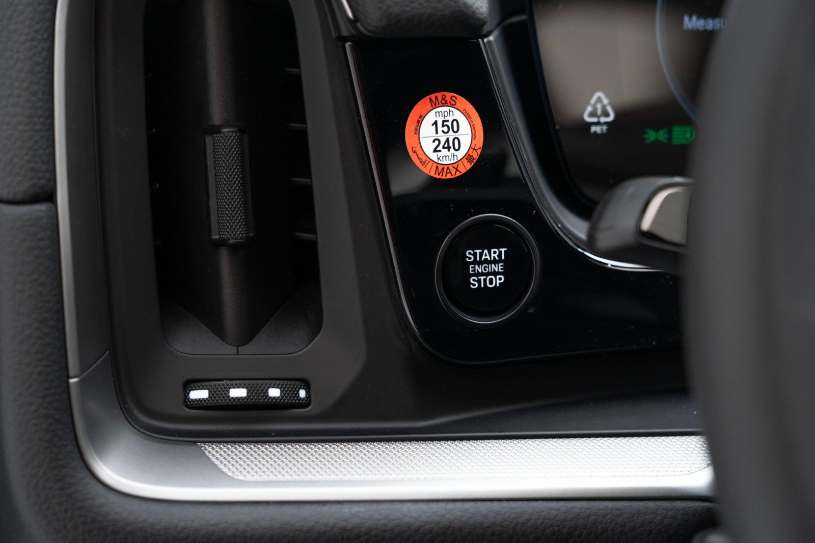 New 2025 Porsche Cayenne image 28