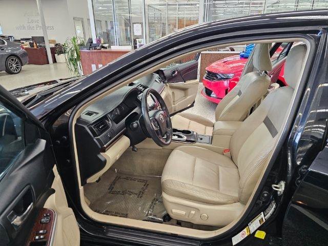Used 2013 Toyota Camry XLE image 29