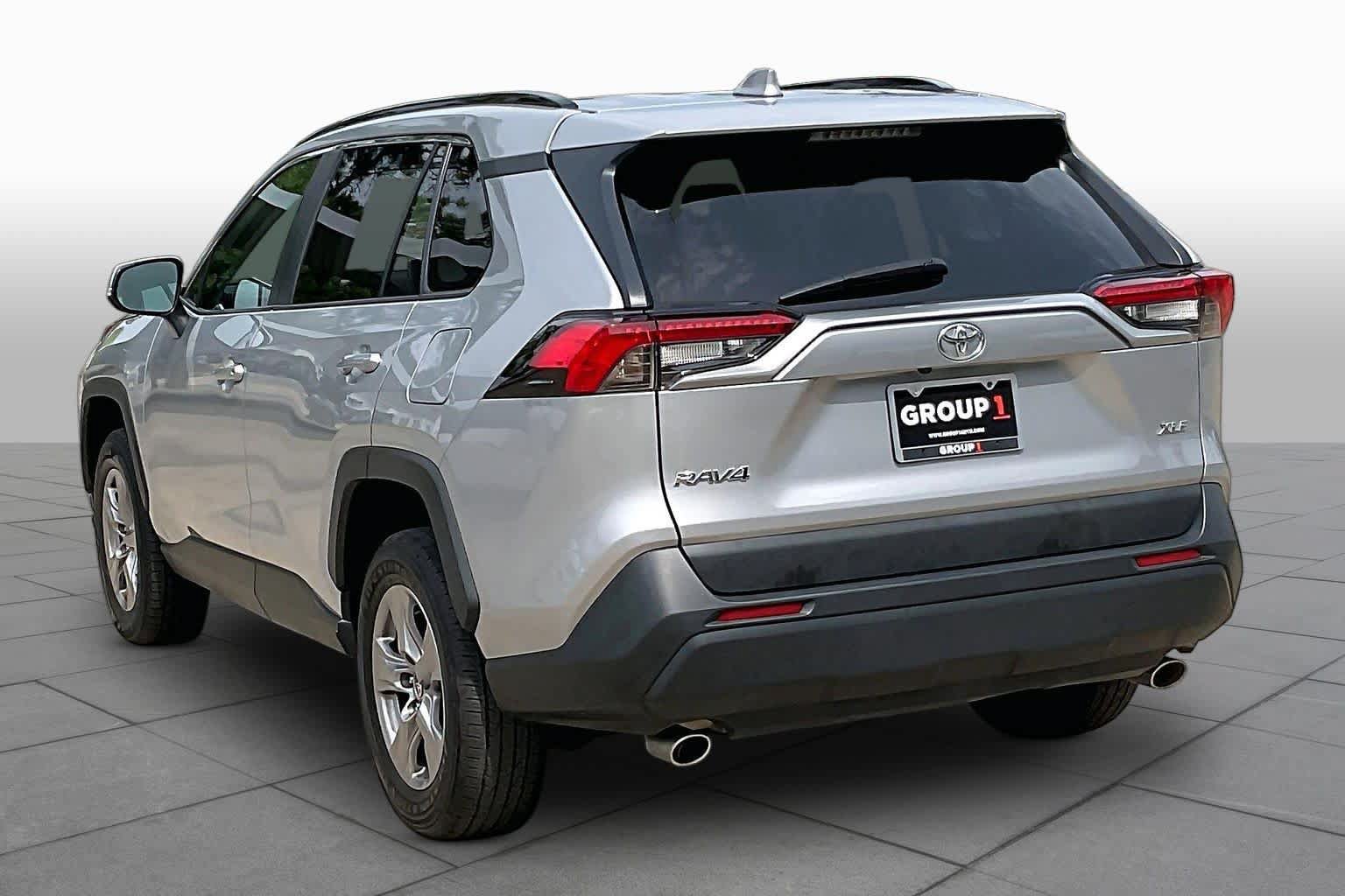 Used 2025 Toyota RAV4 XLE FWD image 23