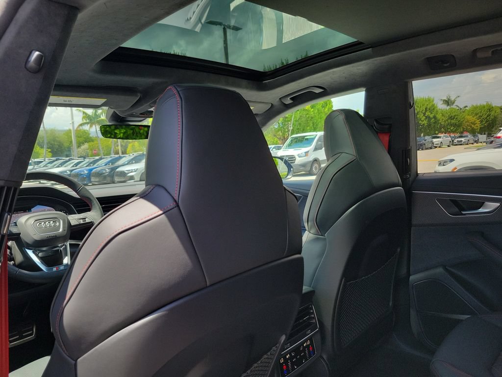 Used 2026 Audi SQ8 Prestige AWD/4WD image 24