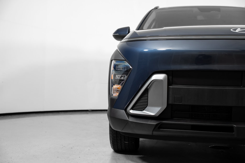 Certified 2025 Hyundai Kona SEL FWD image 18