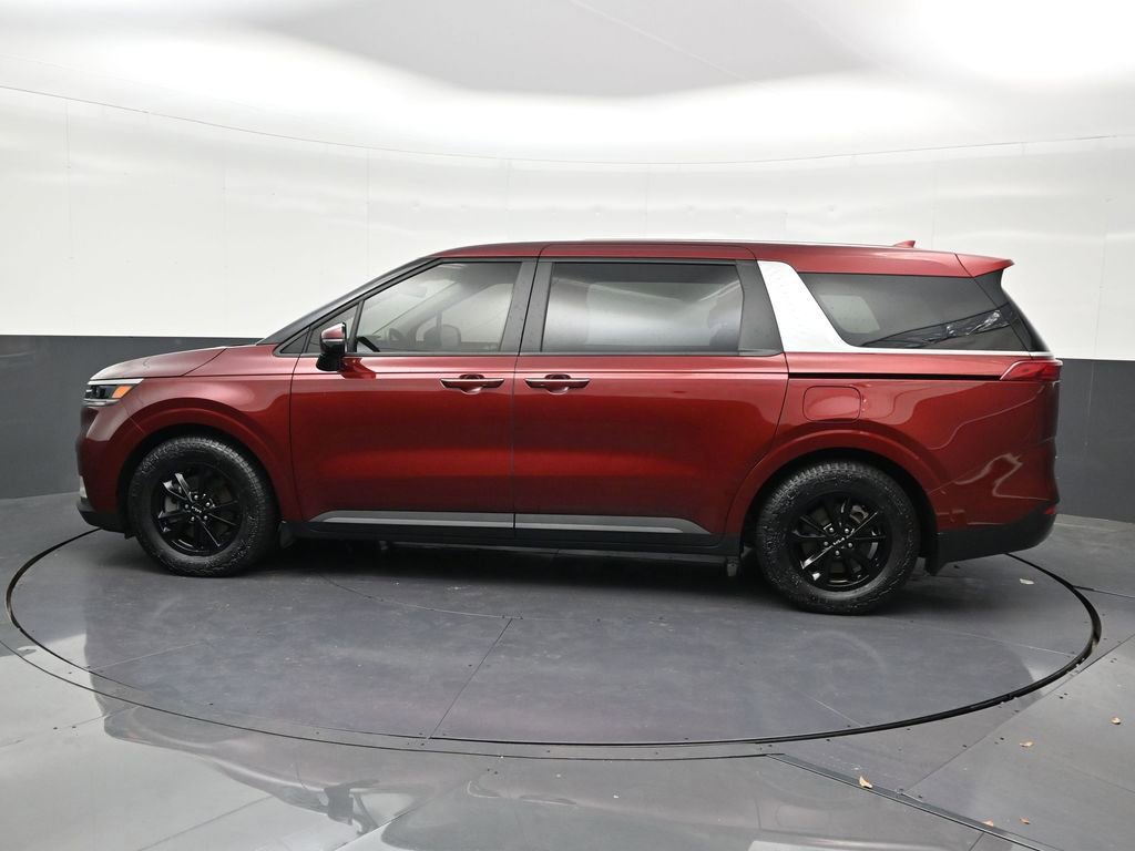 Used 2023 Kia Carnival LX w/ Paint Protection Package FWD image 2