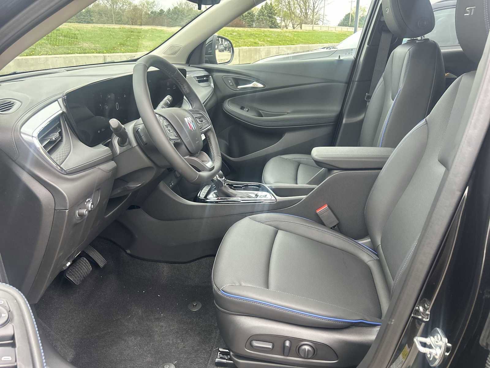 New 2026 Buick Encore GX Sport Touring w/ Comfort Package AWD/4WD image 18