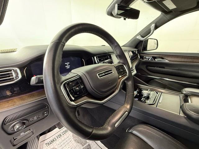 Used 2022 Jeep Grand Wagoneer Series II AWD/4WD image 15