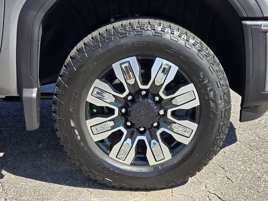 New 2026 GMC Sierra 2500 Denali w/ Denali Reserve Package image 17