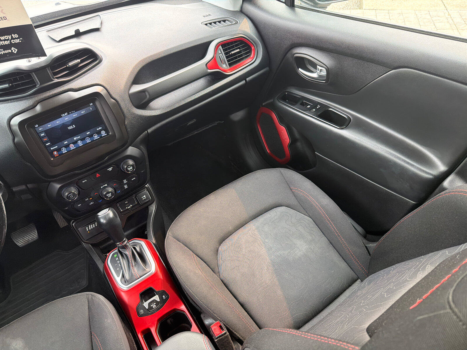 Used 2019 Jeep Renegade Trailhawk AWD/4WD image 21