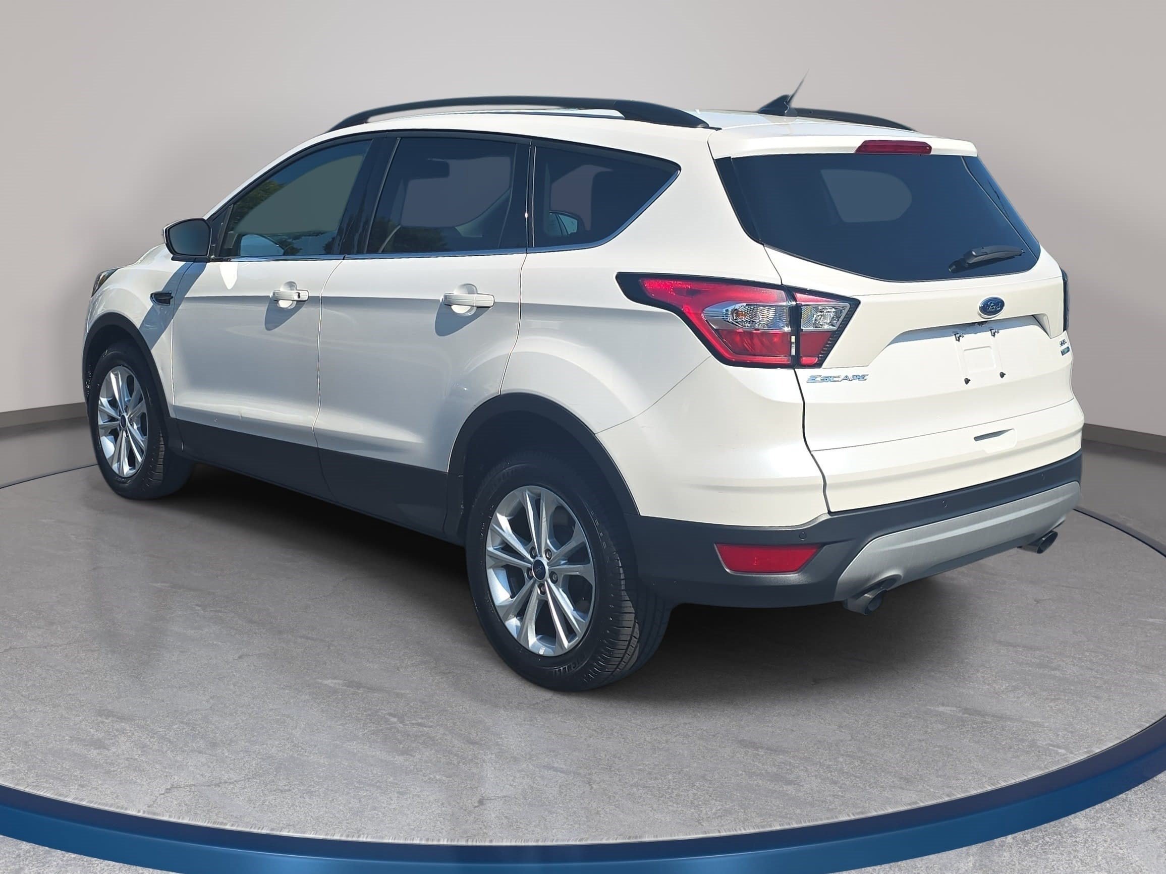 Used 2018 Ford Escape SEL w/ Ford Safe & Smart Package AWD/4WD image 7