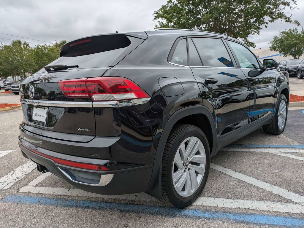 Certified 2023 Volkswagen Atlas Cross Sport SE AWD/4WD image 6