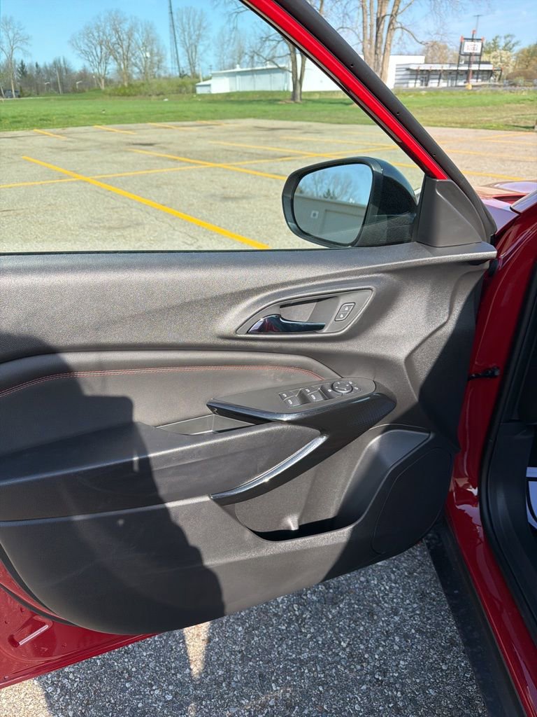 New 2026 Chevrolet Trax RS FWD image 10