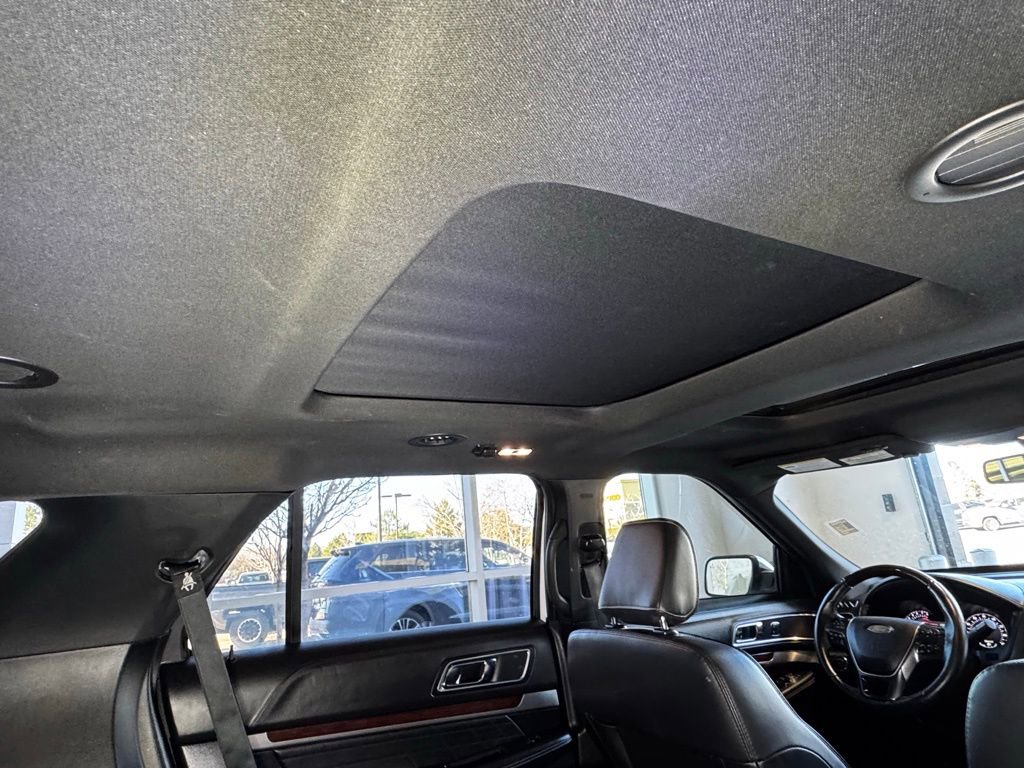Used 2019 Ford Explorer Platinum image 63