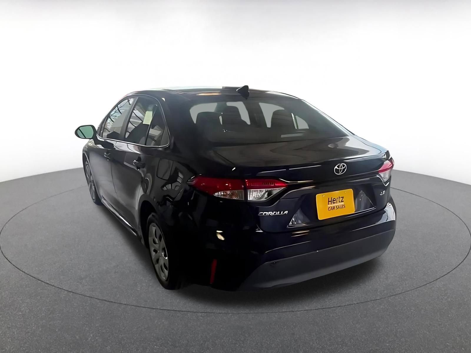 Used 2025 Toyota Corolla LE FWD image 11