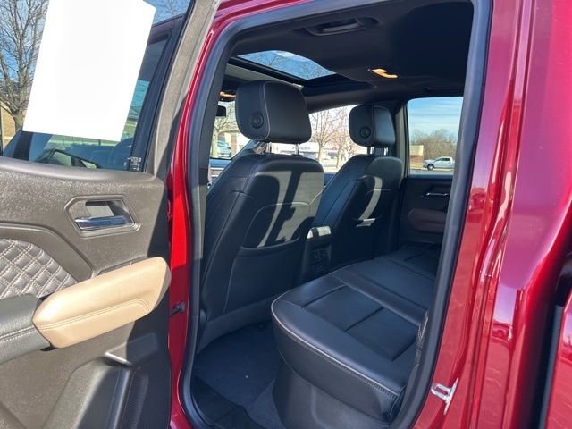 Used 2024 GMC Canyon Denali image 23