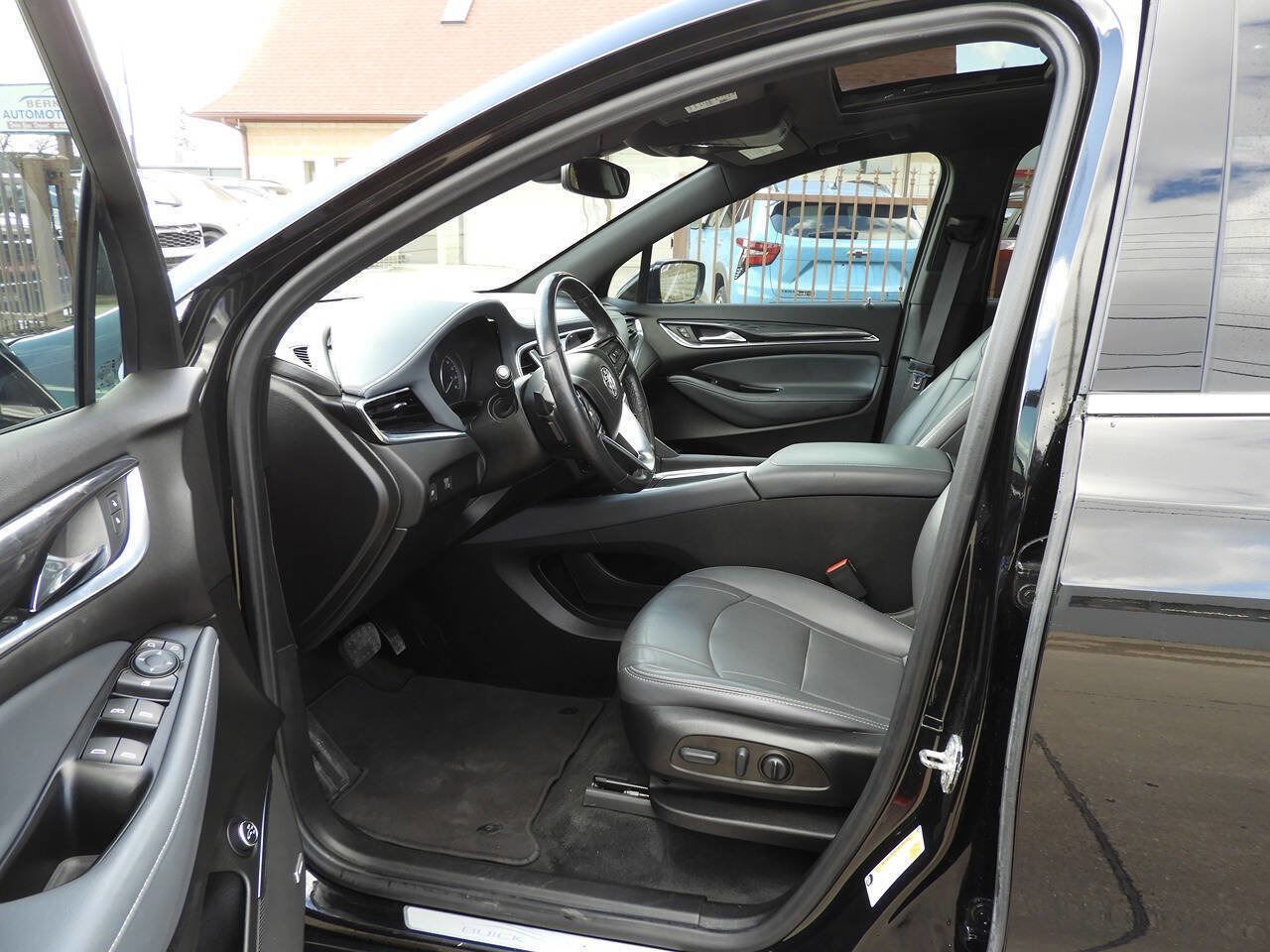 Used 2022 Buick Enclave Essence w/ Experience Buick Package FWD image 14