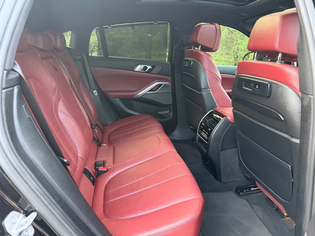 Used 2021 BMW X6 xDrive40i w/ Executive Package AWD/4WD image 33