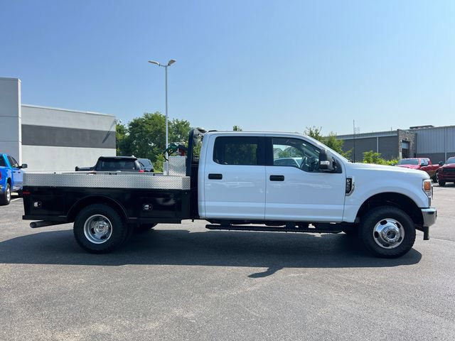 Used 2022 Ford F350 XLT w/ Snow Plow Prep Package AWD/4WD image 9