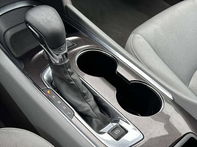 Used 2023 Chevrolet Malibu LT FWD image 30