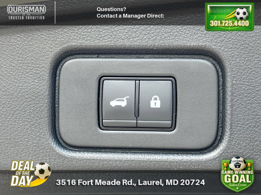 Used 2025 Nissan Pathfinder SV AWD/4WD image 22