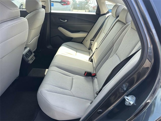 Used 2025 Honda Accord SE image 11