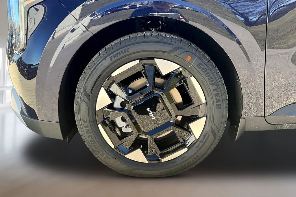 New 2026 Kia Carnival EX FWD image 12