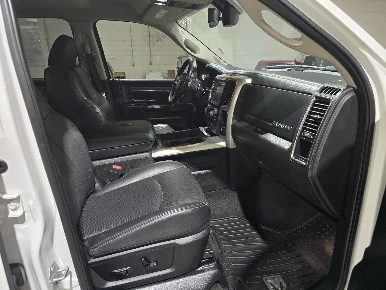 Used 2017 RAM 2500 Laramie w/ Sport Appearance Group image 43