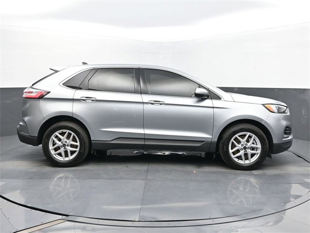 Used 2024 Ford Edge SEL image 6