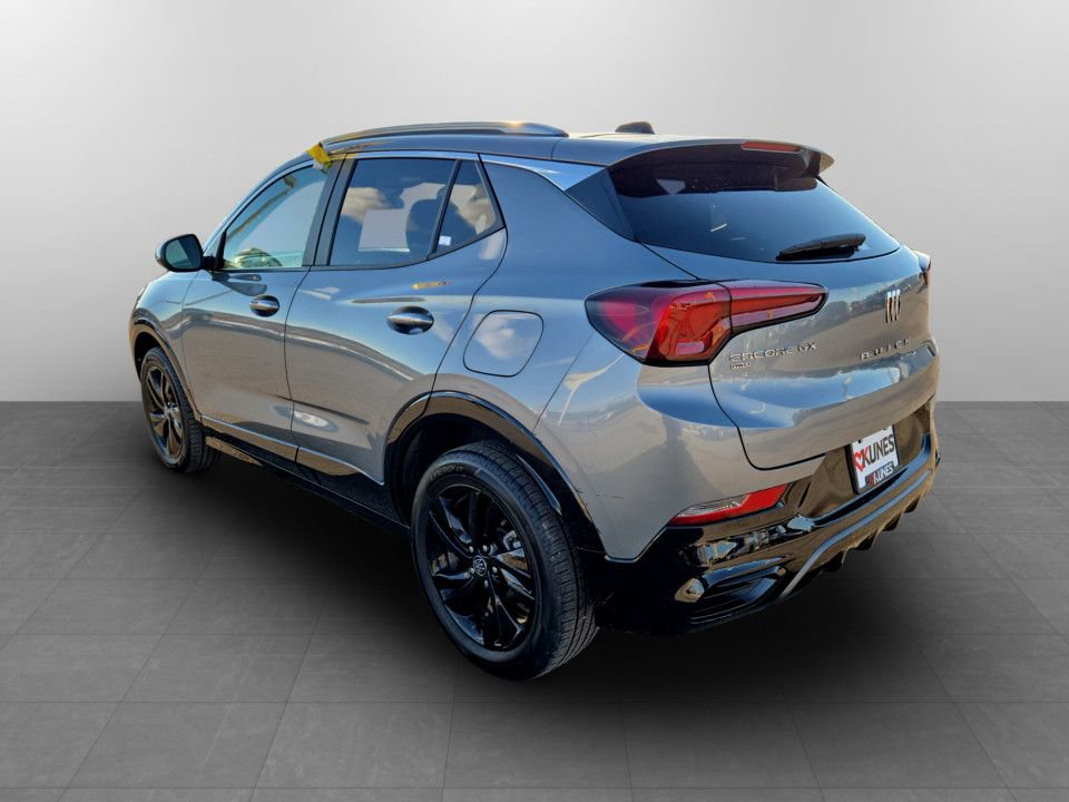 Used 2024 Buick Encore GX Sport Touring image 9