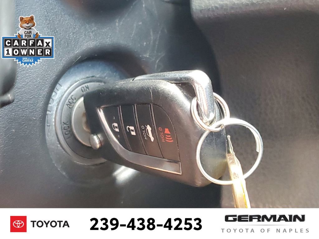 Used 2022 Toyota Camry SE image 32