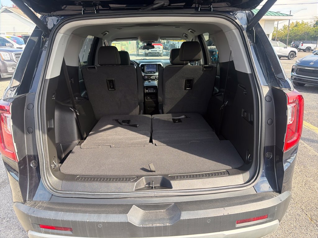 Used 2021 GMC Acadia SLE w/ Driver Convenience Package FWD image 24