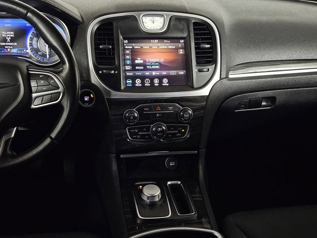 Used 2020 Chrysler 300 Touring w/ Sport Appearance Package RWD image 8