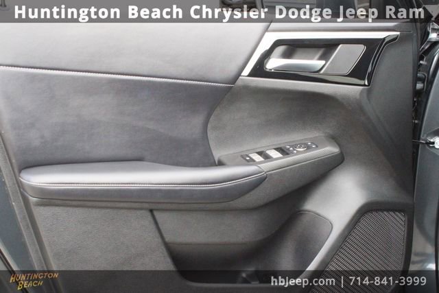 Used 2024 Mitsubishi Outlander SE image 10