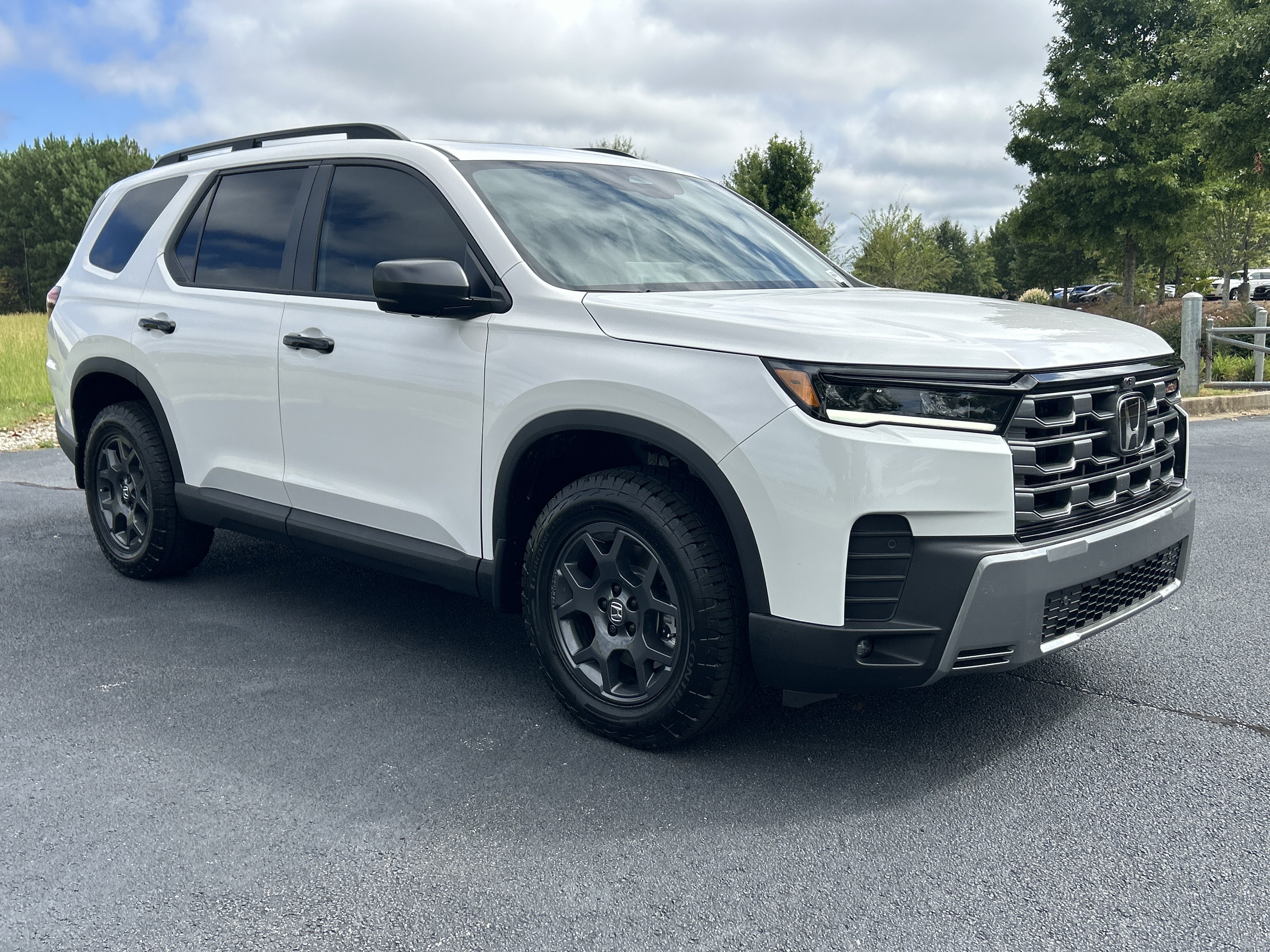 New 2026 Honda Pilot TrailSport image 2