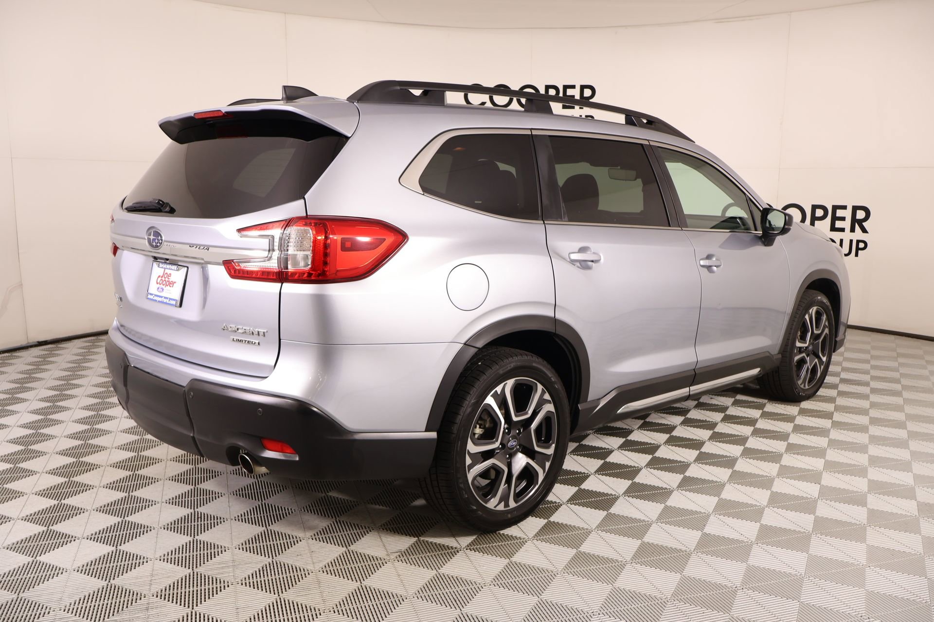 Used 2024 Subaru Ascent Limited w/ Technology Package AWD/4WD image 23