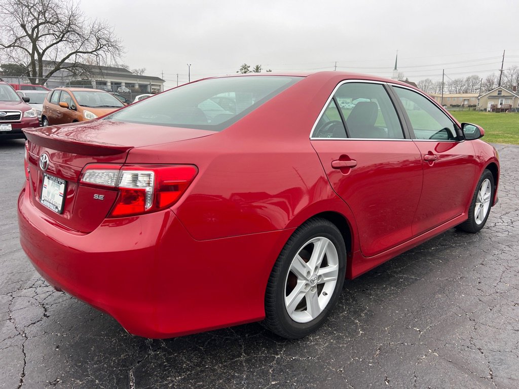 Used 2014 Toyota Camry L image 7