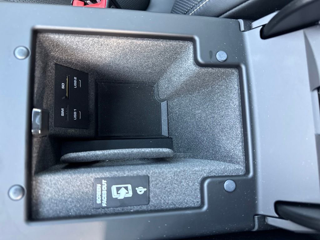 Used 2025 Porsche Macan Base image 26